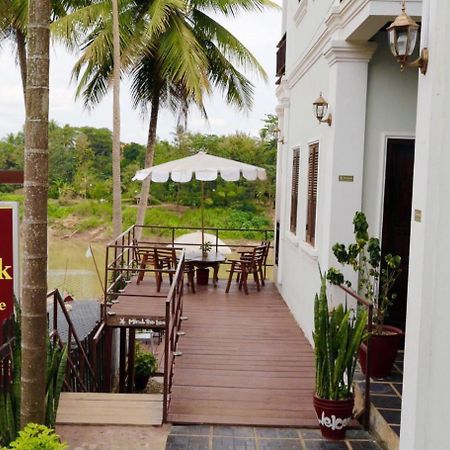לואנג פרבאנג Mao Phasok Riverside Guesthouse מראה חיצוני תמונה