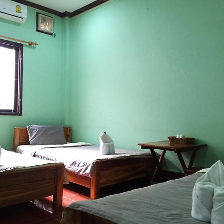לואנג פרבאנג Mao Phasok Riverside Guesthouse מראה חיצוני תמונה