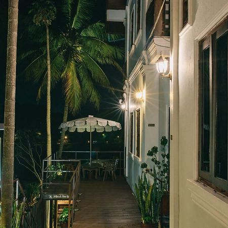 לואנג פרבאנג Mao Phasok Riverside Guesthouse מראה חיצוני תמונה
