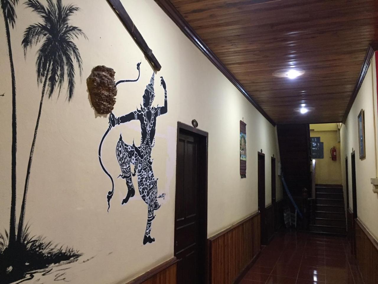 לואנג פרבאנג Mao Phasok Riverside Guesthouse מראה חיצוני תמונה