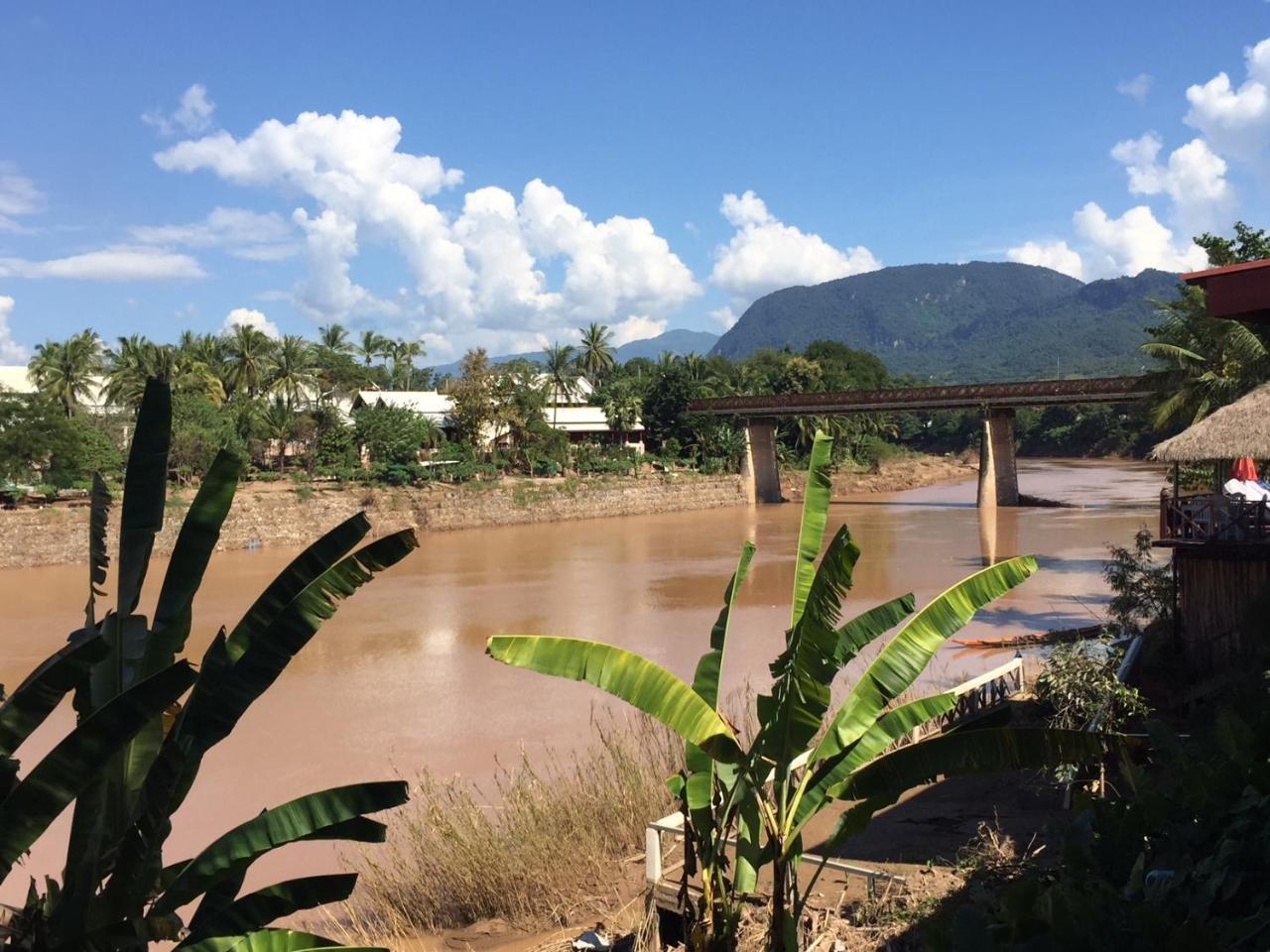 לואנג פרבאנג Mao Phasok Riverside Guesthouse מראה חיצוני תמונה