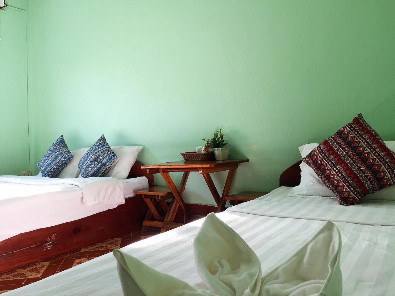 לואנג פרבאנג Mao Phasok Riverside Guesthouse מראה חיצוני תמונה
