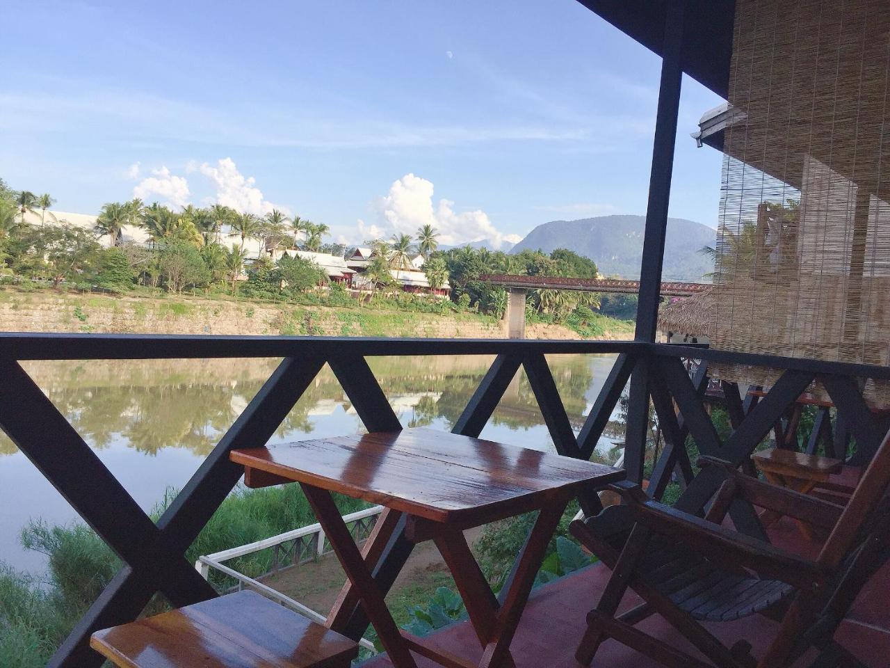 לואנג פרבאנג Mao Phasok Riverside Guesthouse מראה חיצוני תמונה