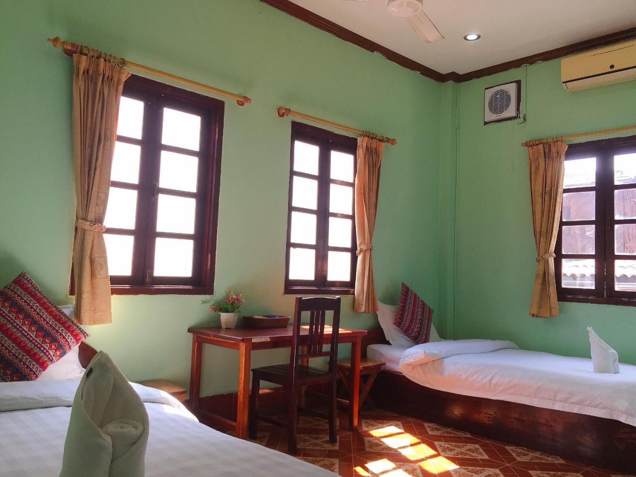 לואנג פרבאנג Mao Phasok Riverside Guesthouse מראה חיצוני תמונה