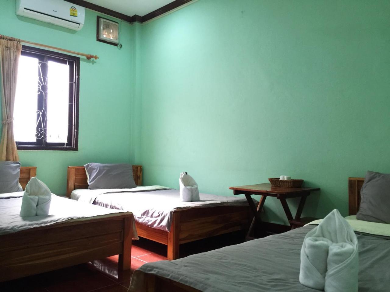 לואנג פרבאנג Mao Phasok Riverside Guesthouse מראה חיצוני תמונה