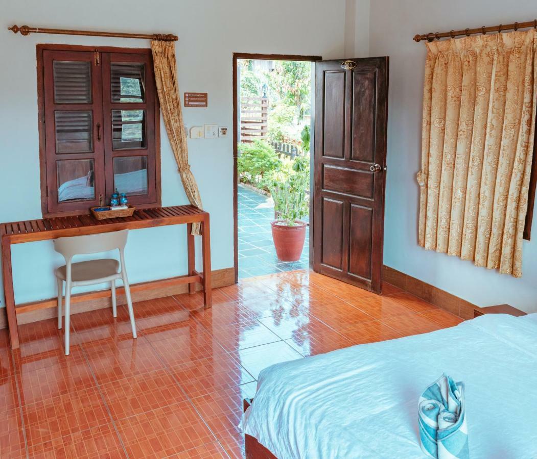 לואנג פרבאנג Mao Phasok Riverside Guesthouse מראה חיצוני תמונה