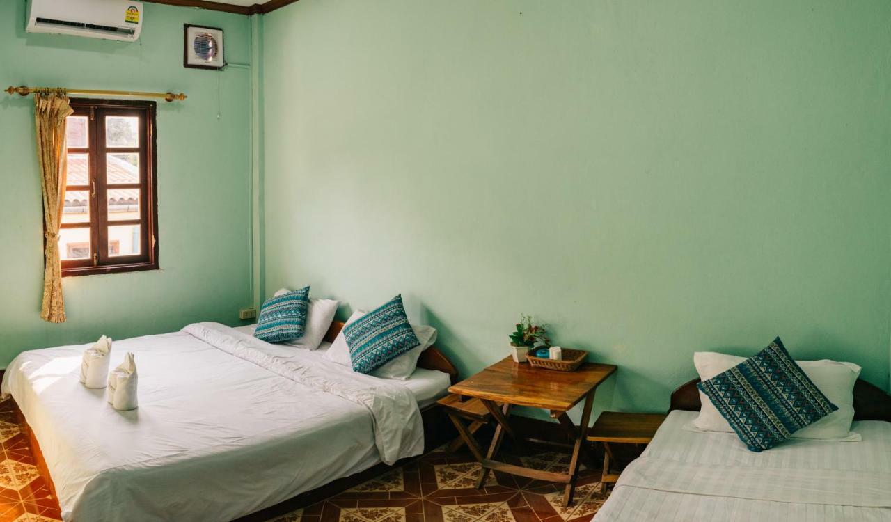 לואנג פרבאנג Mao Phasok Riverside Guesthouse מראה חיצוני תמונה
