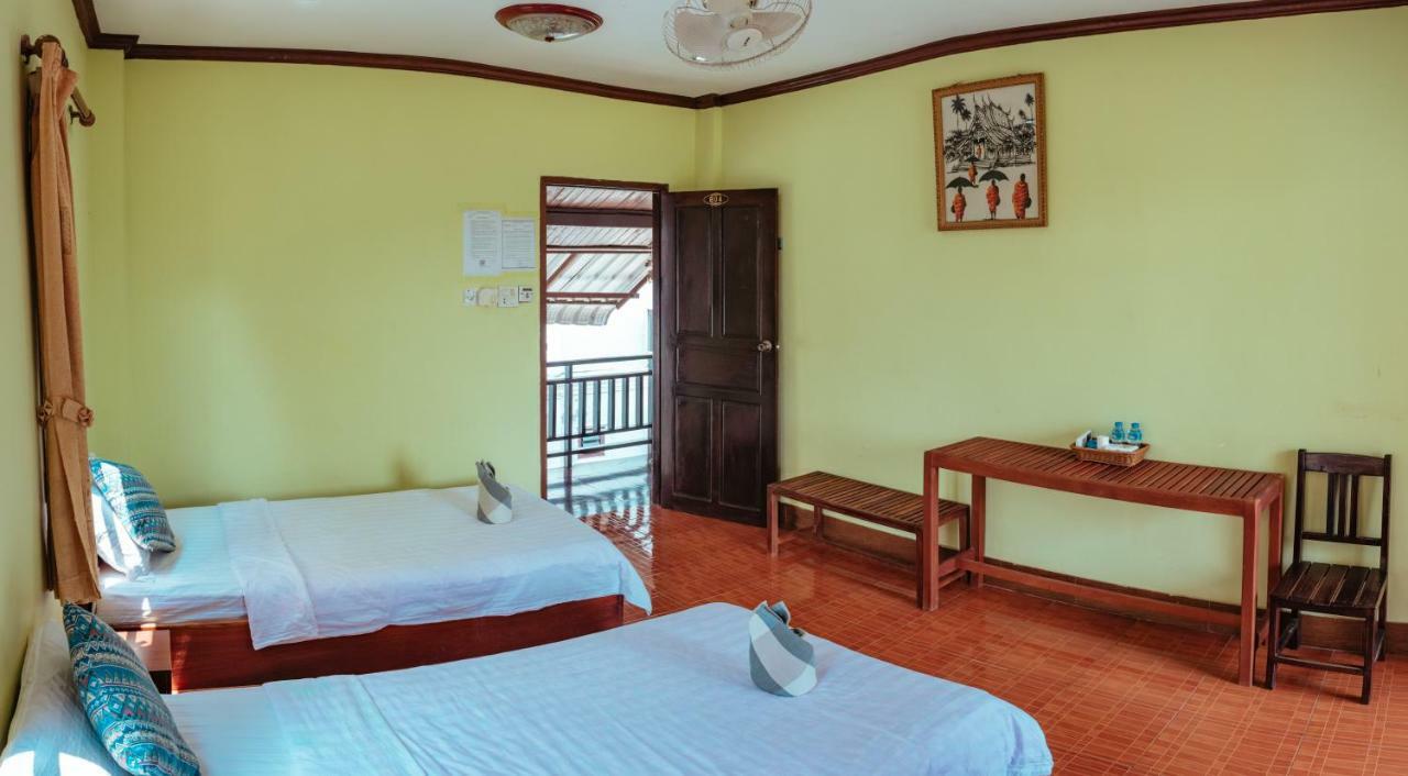 לואנג פרבאנג Mao Phasok Riverside Guesthouse מראה חיצוני תמונה